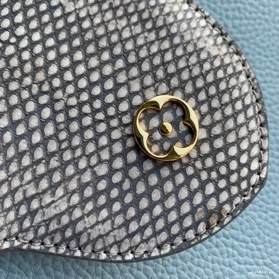 WIS LOUIS MM VUITTON CAPUCINES 0925
